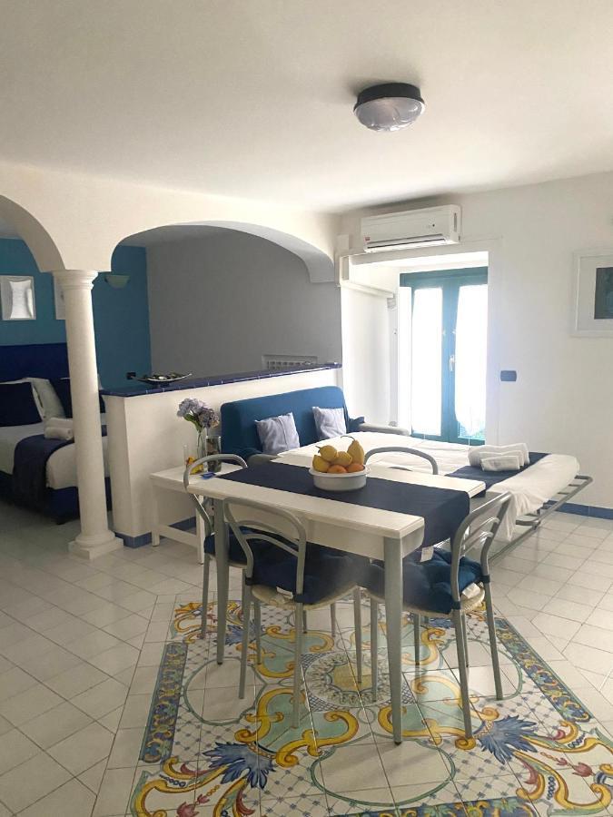 Peonia Blu Apartment Salerno Eksteriør billede